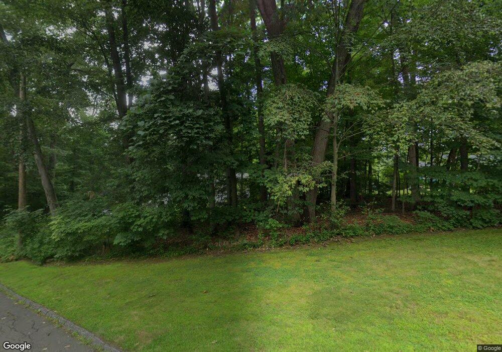 32 Grant Hill Rd, Bloomfield, CT 06002 - photo 1