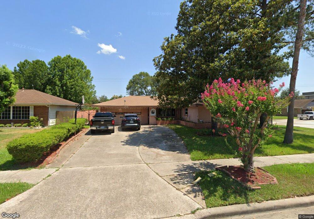 802 Saddle Rock Dr, Houston, TX 77088 - photo 1