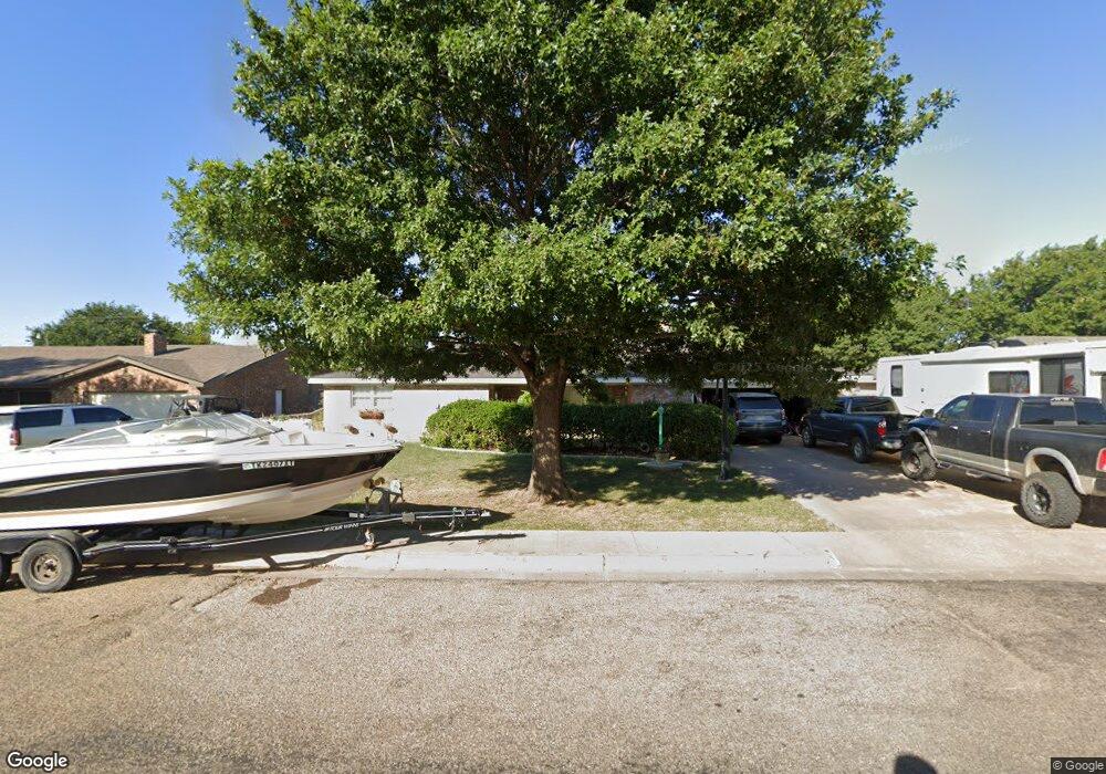 304 Bennett Dr, Dumas, TX 79029 - photo 1