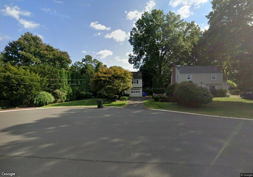 28 Fernridge Rd, West Hartford, CT 06107 - photo 1