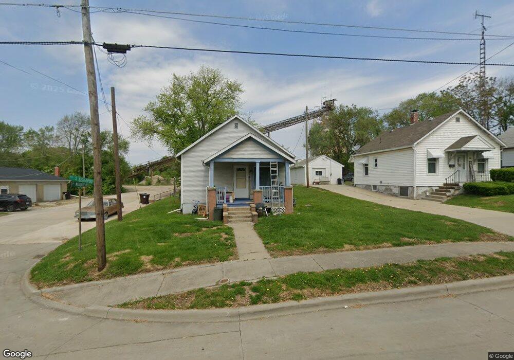 627 S Kickapoo St, Lincoln, IL 62656 - photo 1