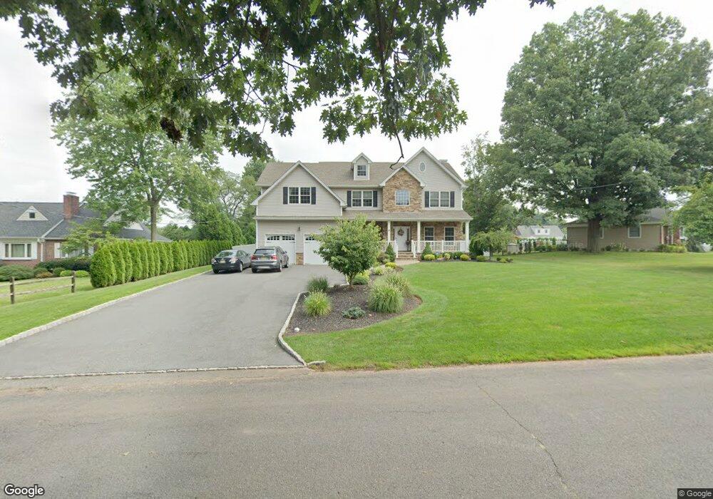 6 Briarheath Ln, Clark, NJ 07066 - photo 1