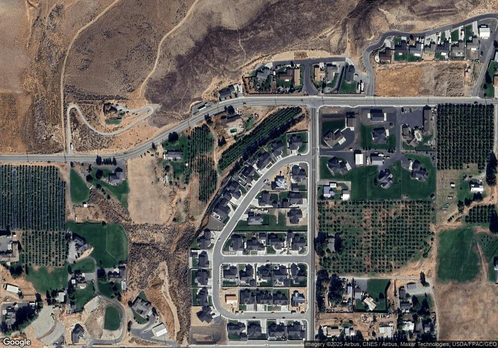 940 N Newport Loop, East Wenatchee, WA 98802 - photo 1