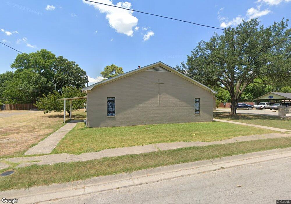 419 Ritchey St, Gainesville, TX 76240 - photo 1
