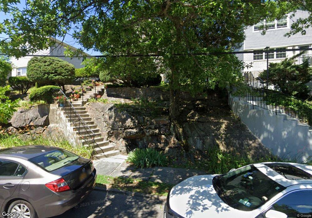 35 Hillcrest Ave, Yonkers, NY 10705 - photo 1
