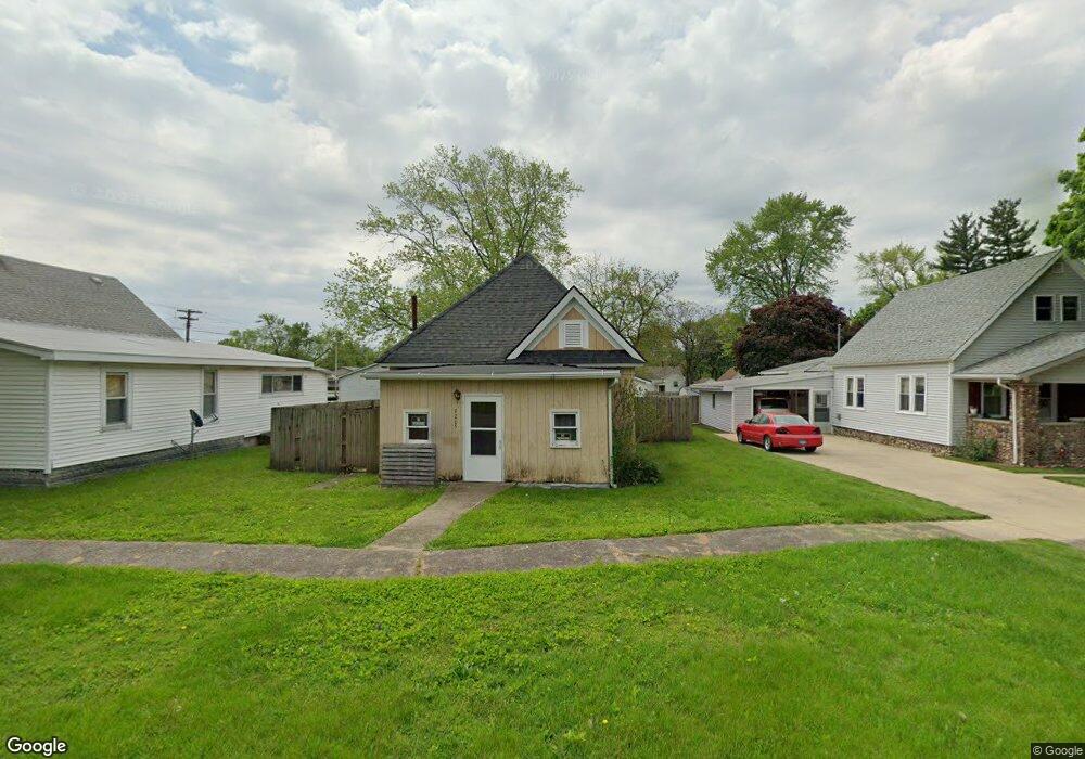 3205 Broadway Ave, Mattoon, IL 61938 - photo 1