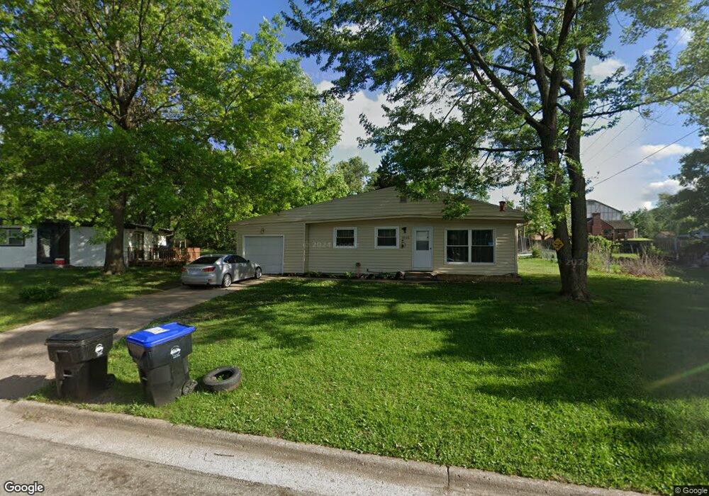 1605 SW Tara Ave, Topeka, KS 66611 - photo 1