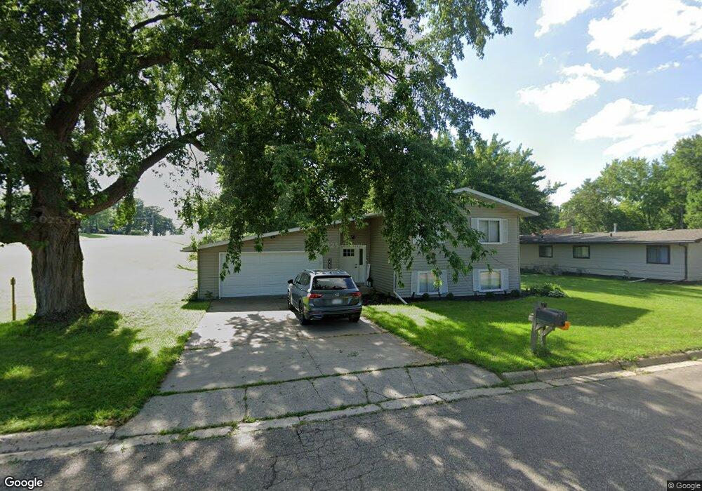 228 Will O Bruce Dr, Albert Lea, MN 56007 - photo 1