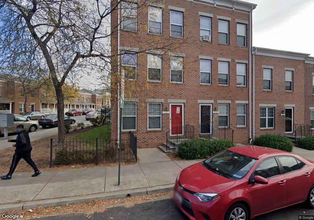 121 N Fremont Ave, Baltimore, MD 21201 - photo 1