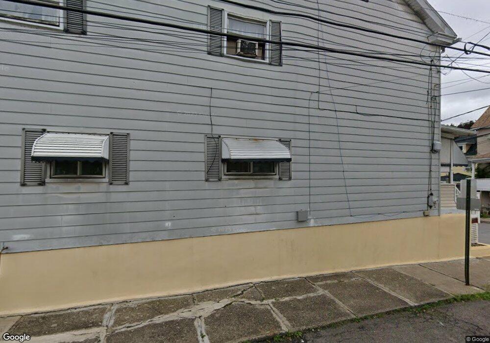 602 Hayes St, Hazleton, PA 18201 - photo 1