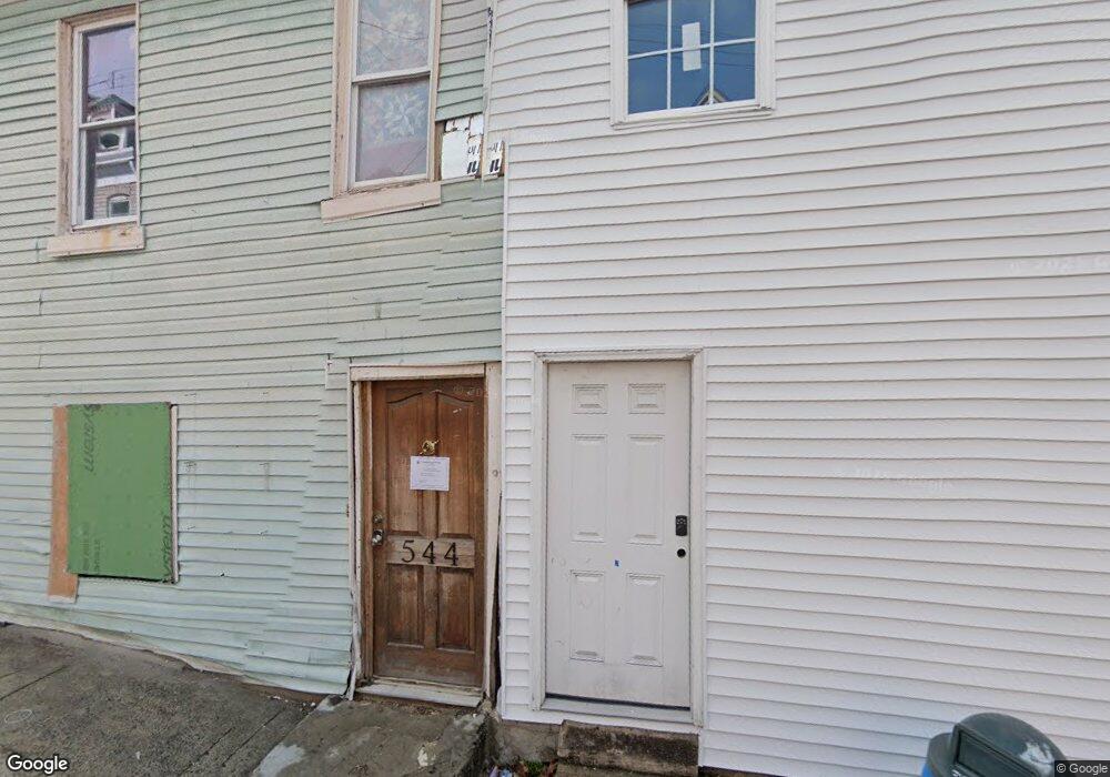 544 Maple St, Reading, PA 19602 - photo 1