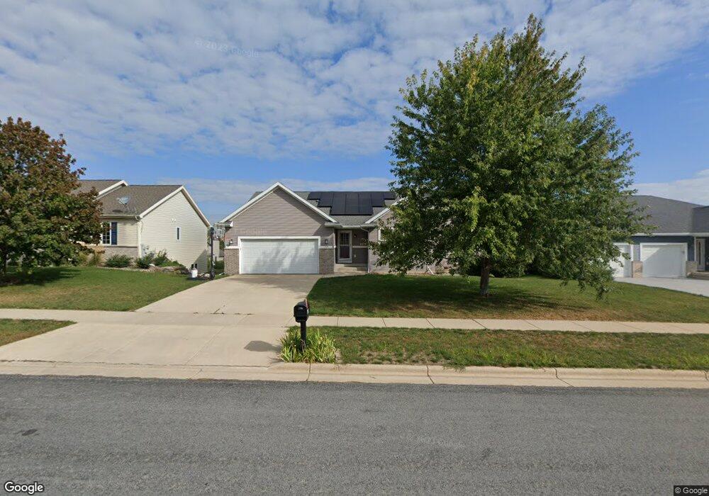 825 Ashworth Dr, Oregon, WI 53575 - photo 1