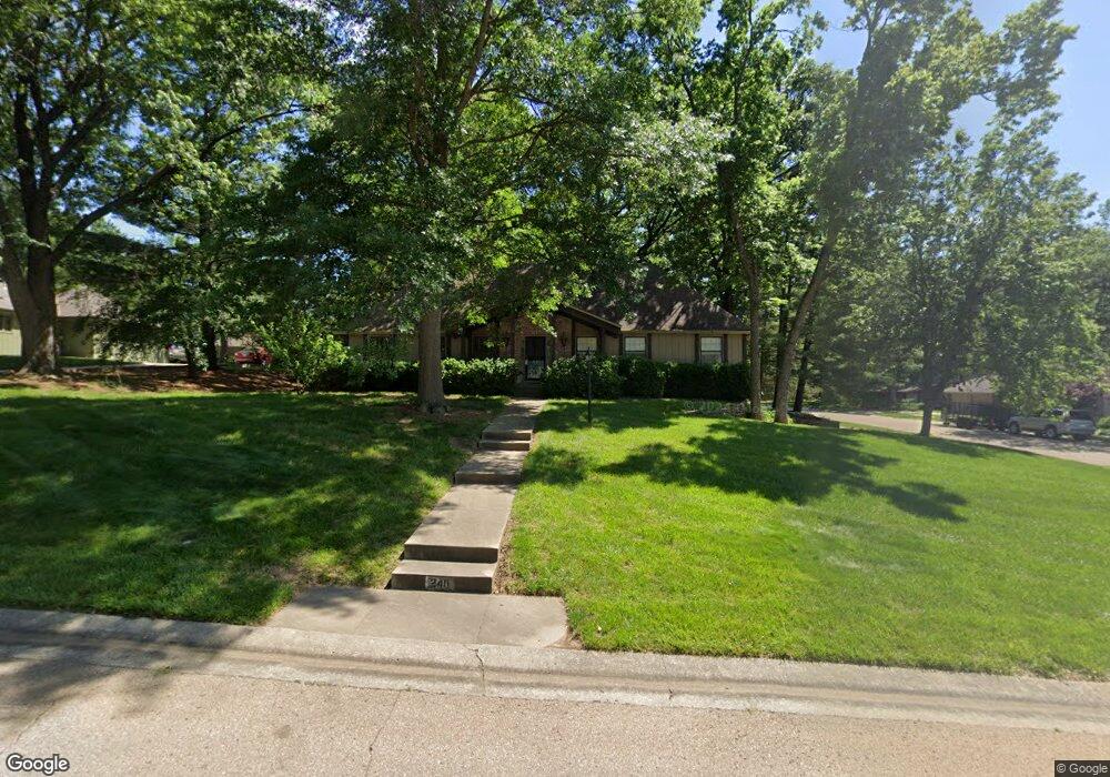 2411 SW 34th St, Topeka, KS 66611 - photo 1