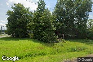 6 S St, Noxapater, MS 39346