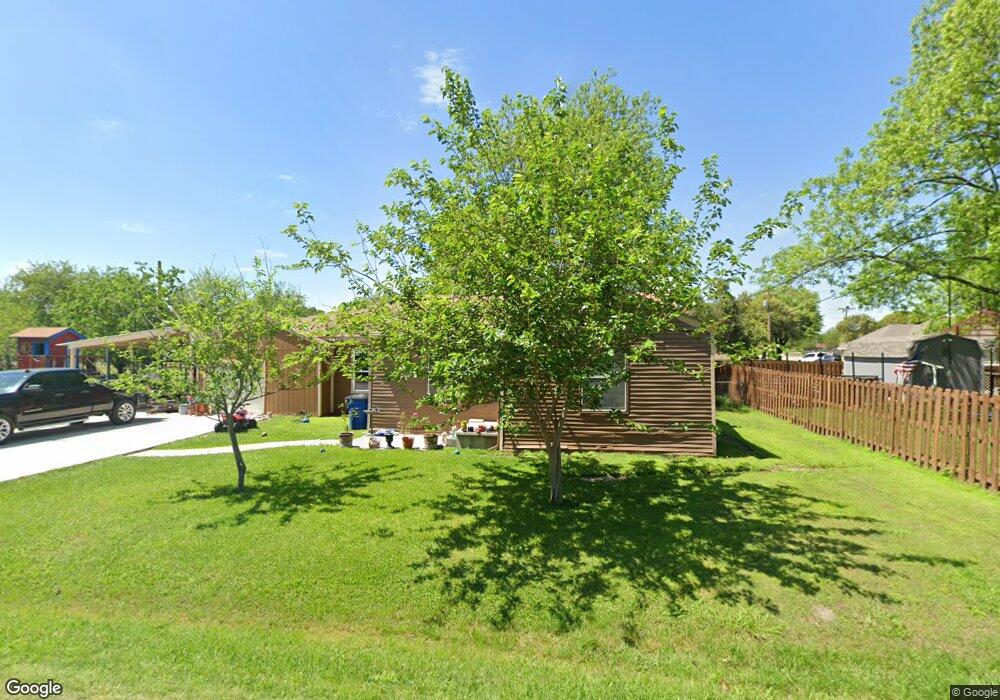 404 Kuchar St, Ennis, TX 75119 - photo 1