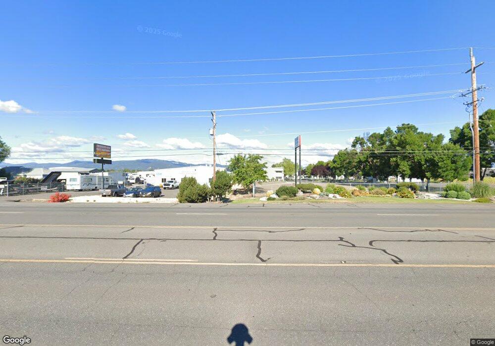 5863 Crater Lake Hwy, Central Point, OR 97502 - photo 1