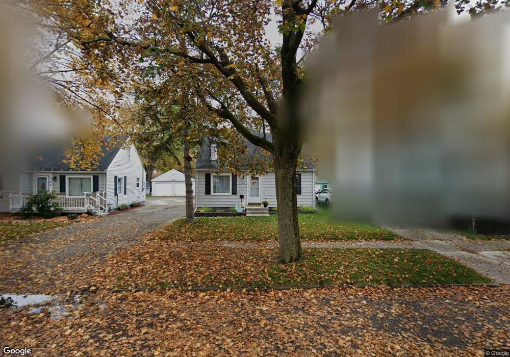 716 Ridgewood Ave, Lansing, MI 48910 - photo 1