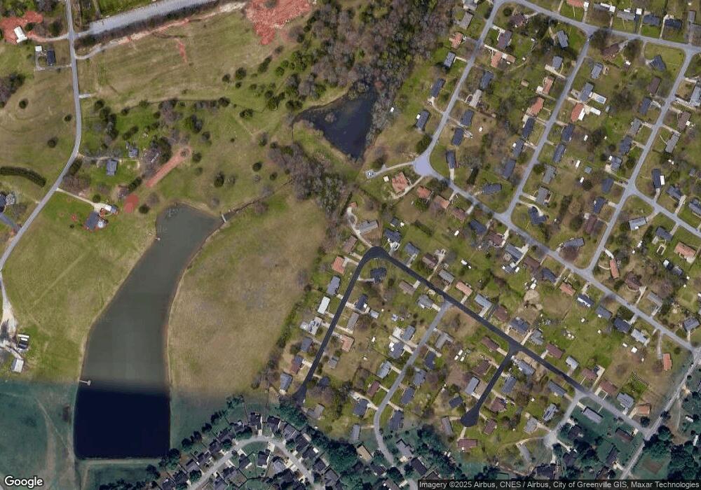 202 Whitestone Ave, Mauldin, SC 29662 - photo 1