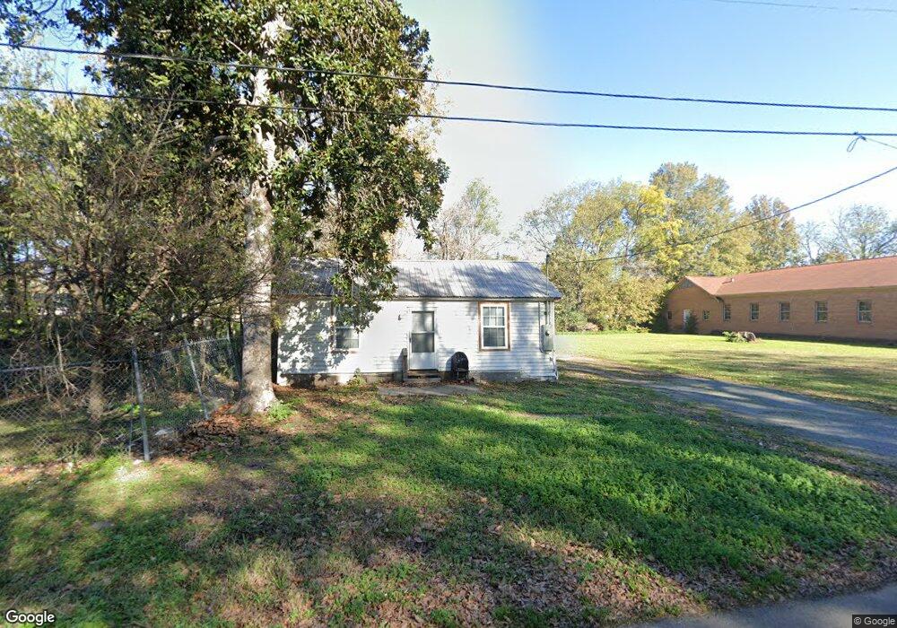 107 E 16th St, Stuttgart, AR 72160 - photo 1