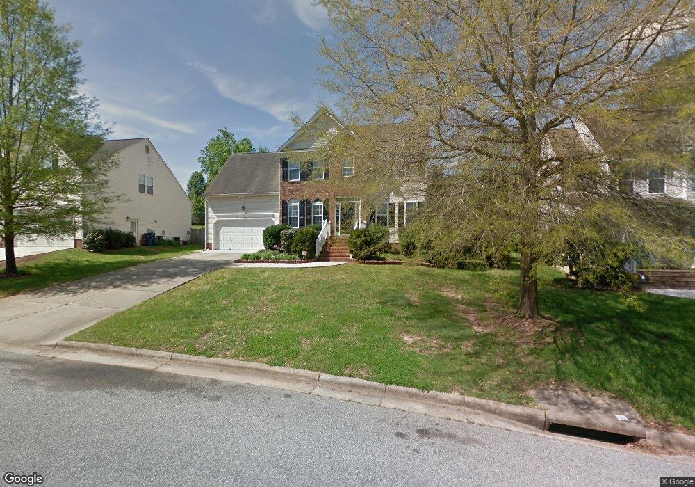 207 Jamestown Oaks Dr, Jamestown, NC 27282 - photo 1