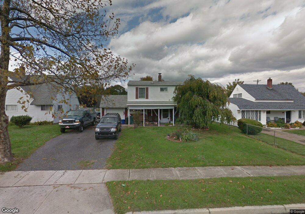 28 Ridge Ln, Levittown, PA 19055 - photo 1