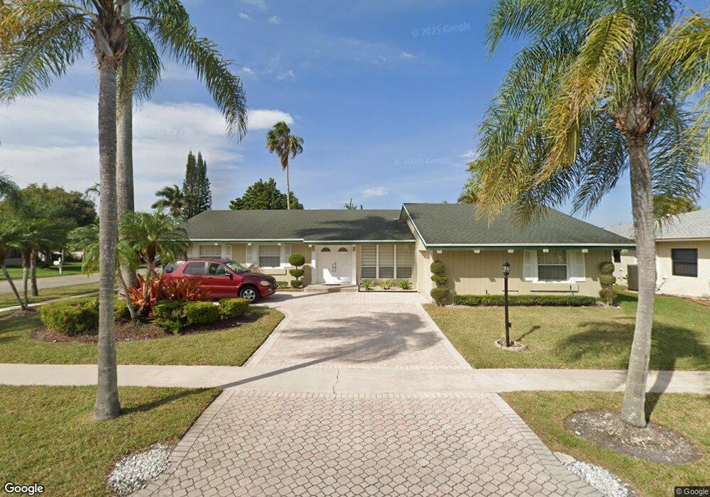 571 Royal Poinciana Ct, Weston, FL 33326 - photo 1