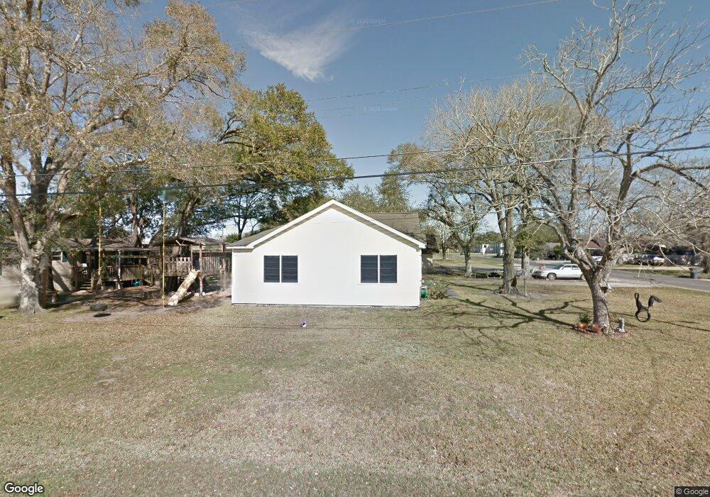 918 Avenue H, Bay City, TX 77414 - photo 1