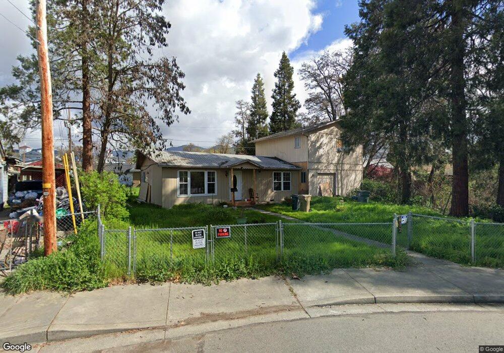 412 SW I St, Grants Pass, OR 97526 - photo 1