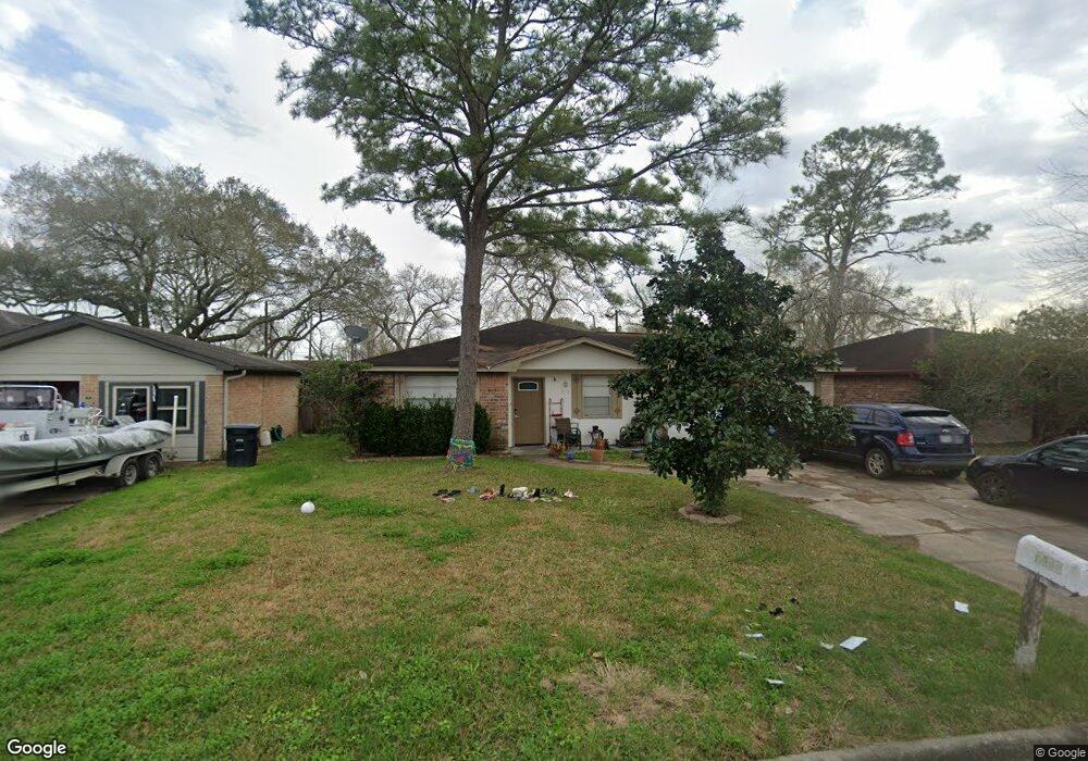 715 Stansel Dr, Alvin, TX 77511 - photo 1