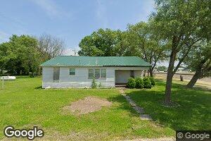 61 N 1st St, Clarence, MO 63437