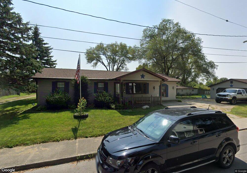 525 Vine St, Tipton, IN 46072 - photo 1