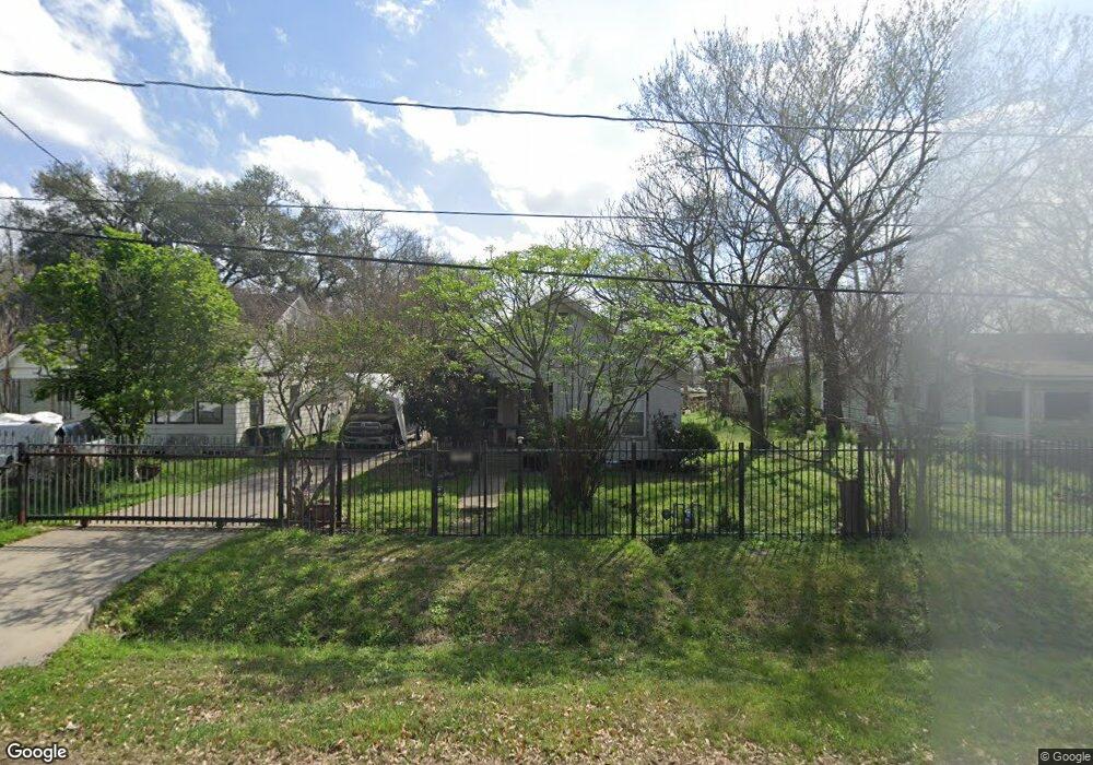 1204 Knight St, Houston, TX 77022 - photo 1