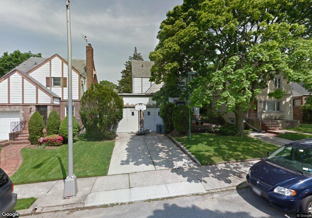 7647 174th St, Fresh Meadows, NY 11366 - photo 1