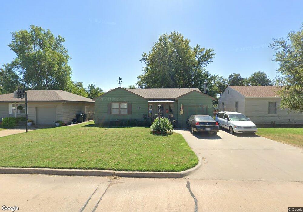 2301 W Elm Ave, Enid, OK 73703 - photo 1