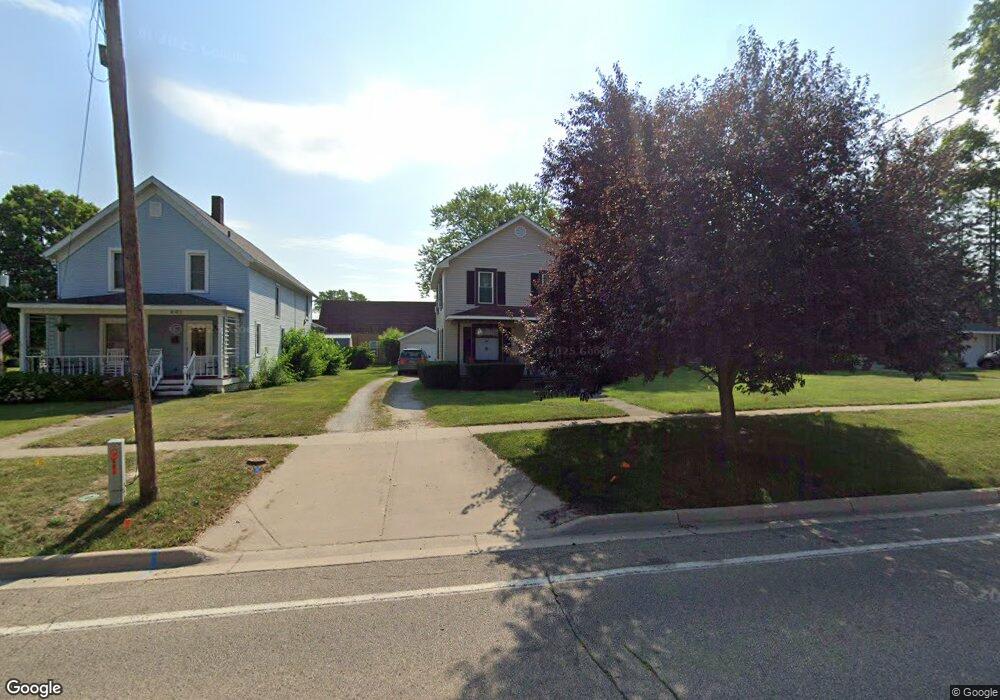 603 S Elm St, Three Oaks, MI 49128 - photo 1