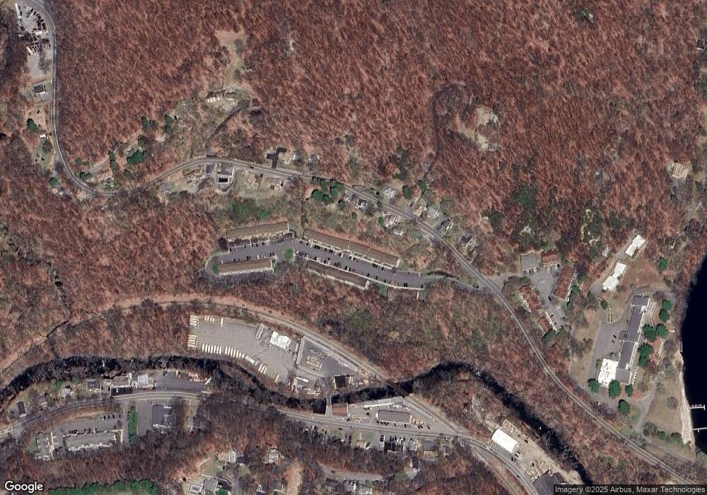 98 Treetop Ct, Bloomingdale, NJ 07403 - photo 1