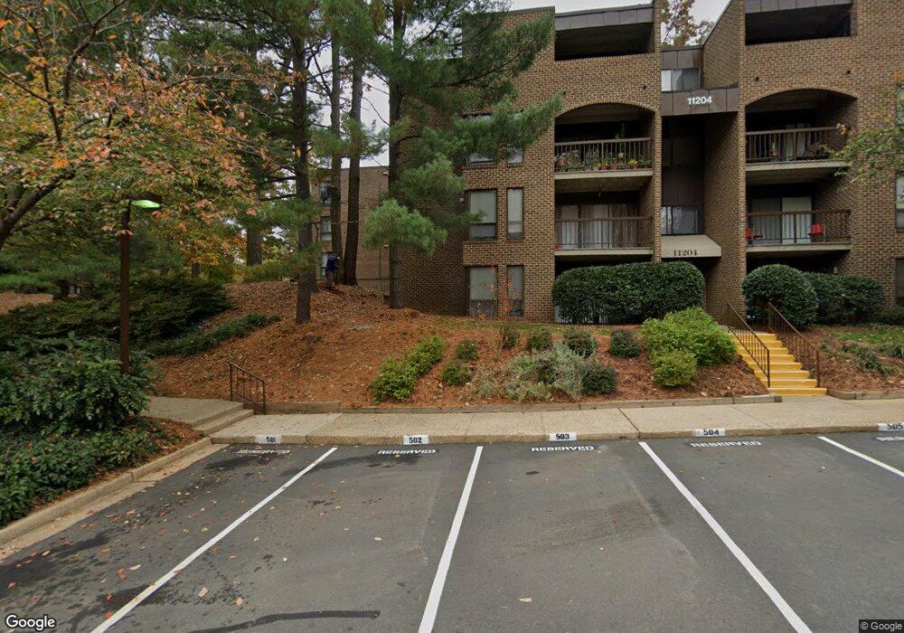 11200 Chestnut Grove Square unit 2, Reston, VA 20190 - photo 1
