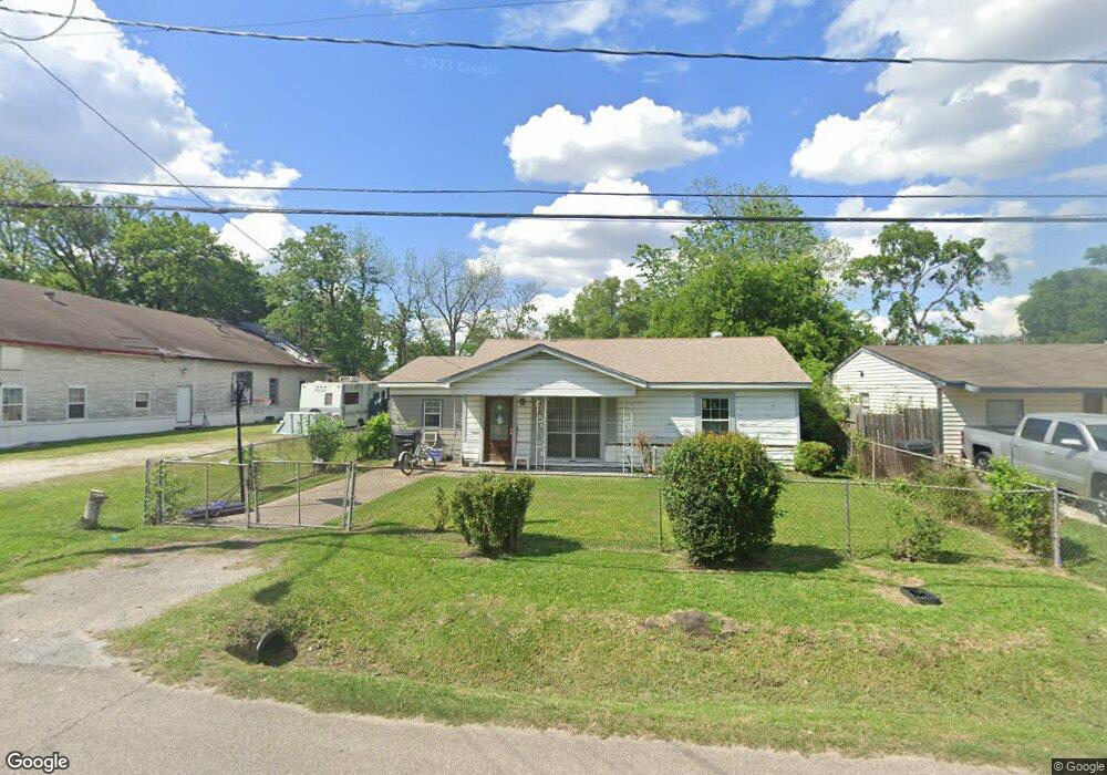 723 Barkley St, Houston, TX 77022 - photo 1