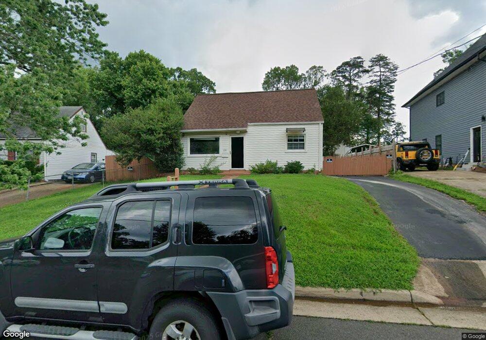 136 Lambert Dr, Manassas Park, VA 20111 - photo 1