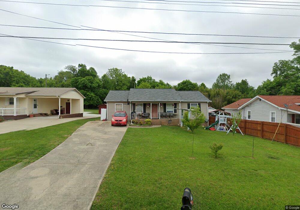 2721 Triangle Lake Rd, High Point, NC 27260 - photo 1