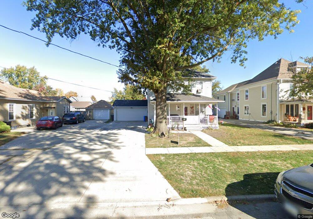 716 S 3rd Ave E, Newton, IA 50208 - photo 1