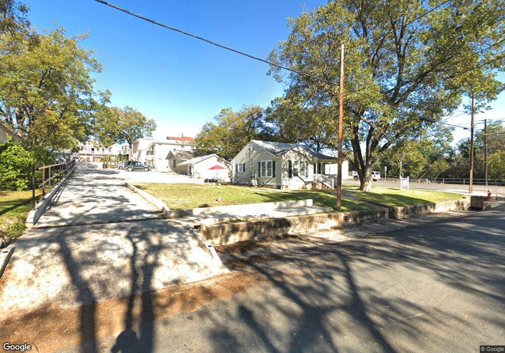 316 E San Antonio St, Fredericksburg, TX 78624 - photo 1