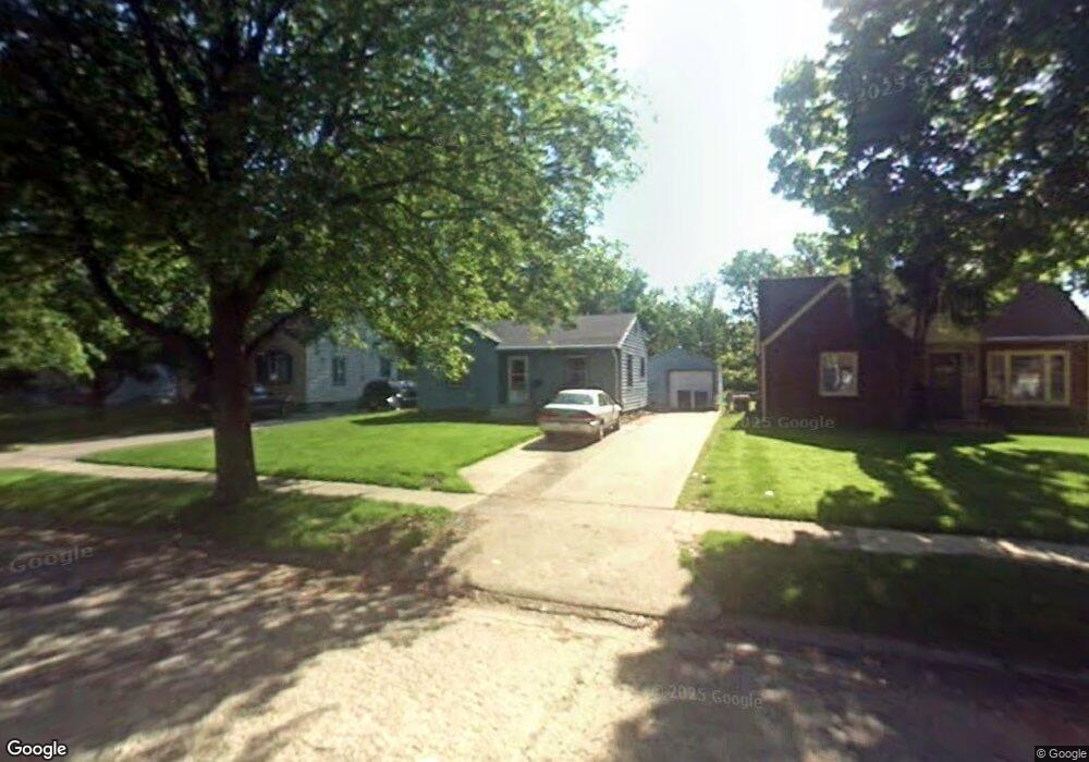 3925 41st St, Des Moines, IA 50310 - photo 1