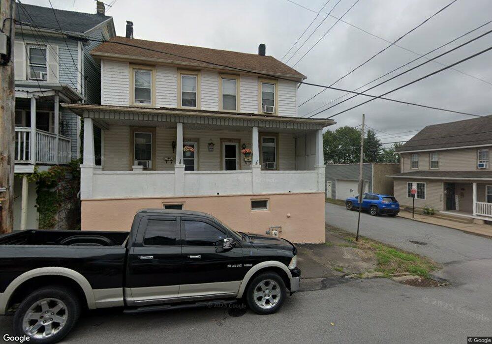 521 Cleveland St, Hazleton, PA 18201 - photo 1