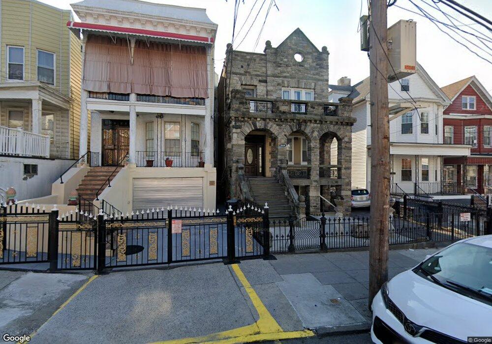 2654 Bainbridge Ave, Bronx, NY 10458 - photo 1