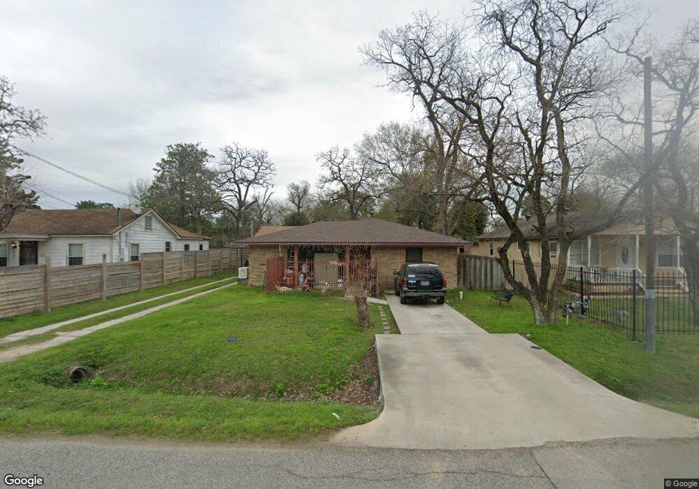 7708 Helmers St, Houston, TX 77022 - photo 1