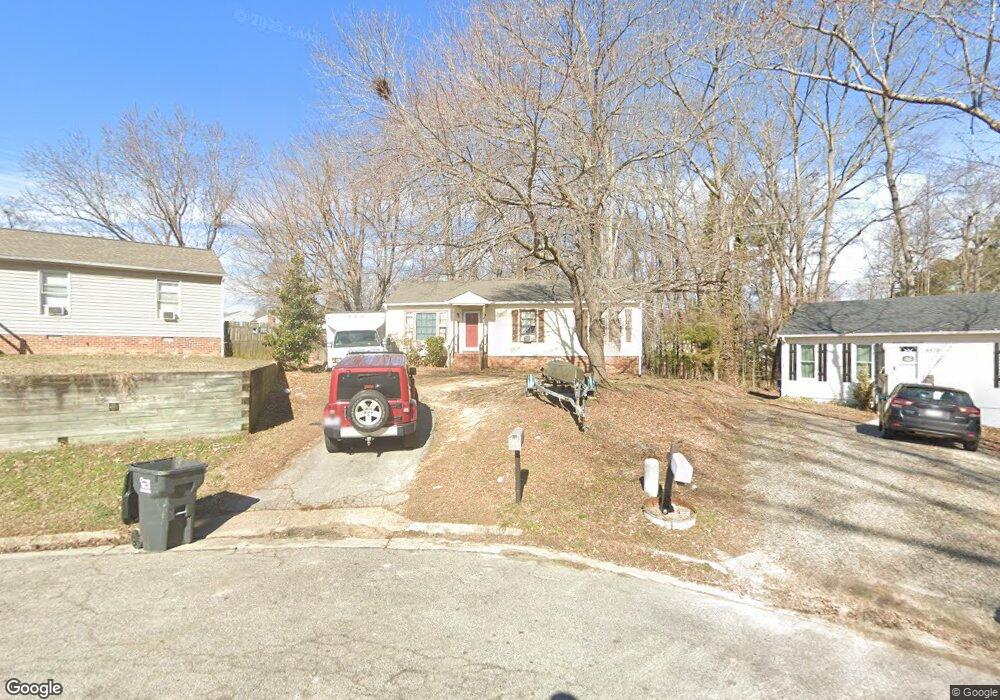 8802 Huntingcreek Ct, North Chesterfield, VA 23237 - photo 1