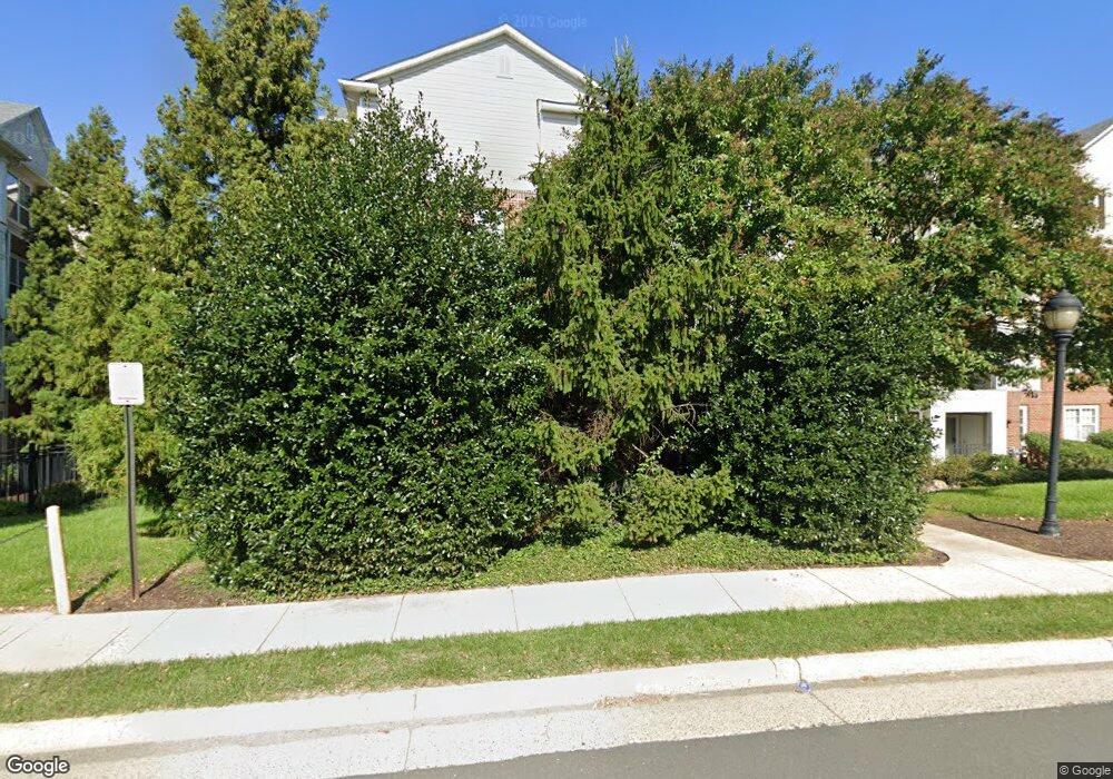 12917 Centre Park Cir, Herndon, VA 20171 - photo 1