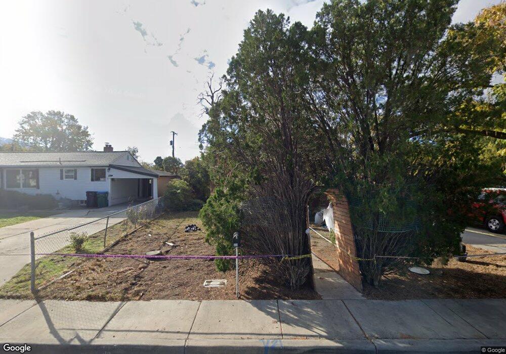 498 Locust St, Sandy, UT 84070 - photo 1