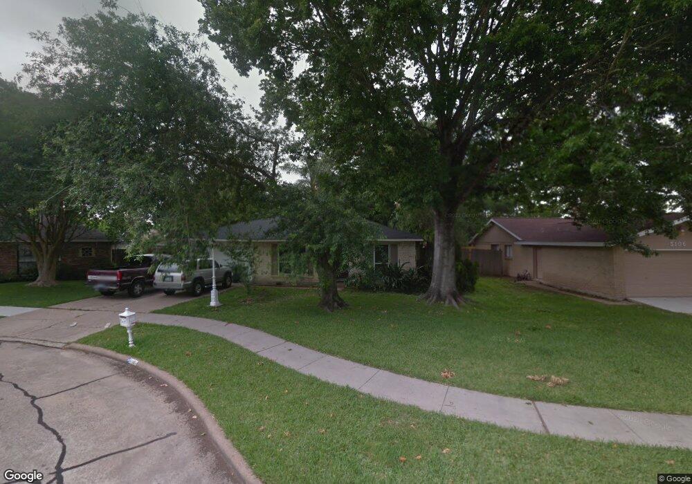 5110 Centennial Ln, Friendswood, TX 77546 - photo 1